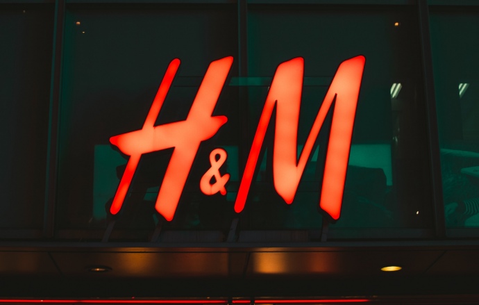    H&M      